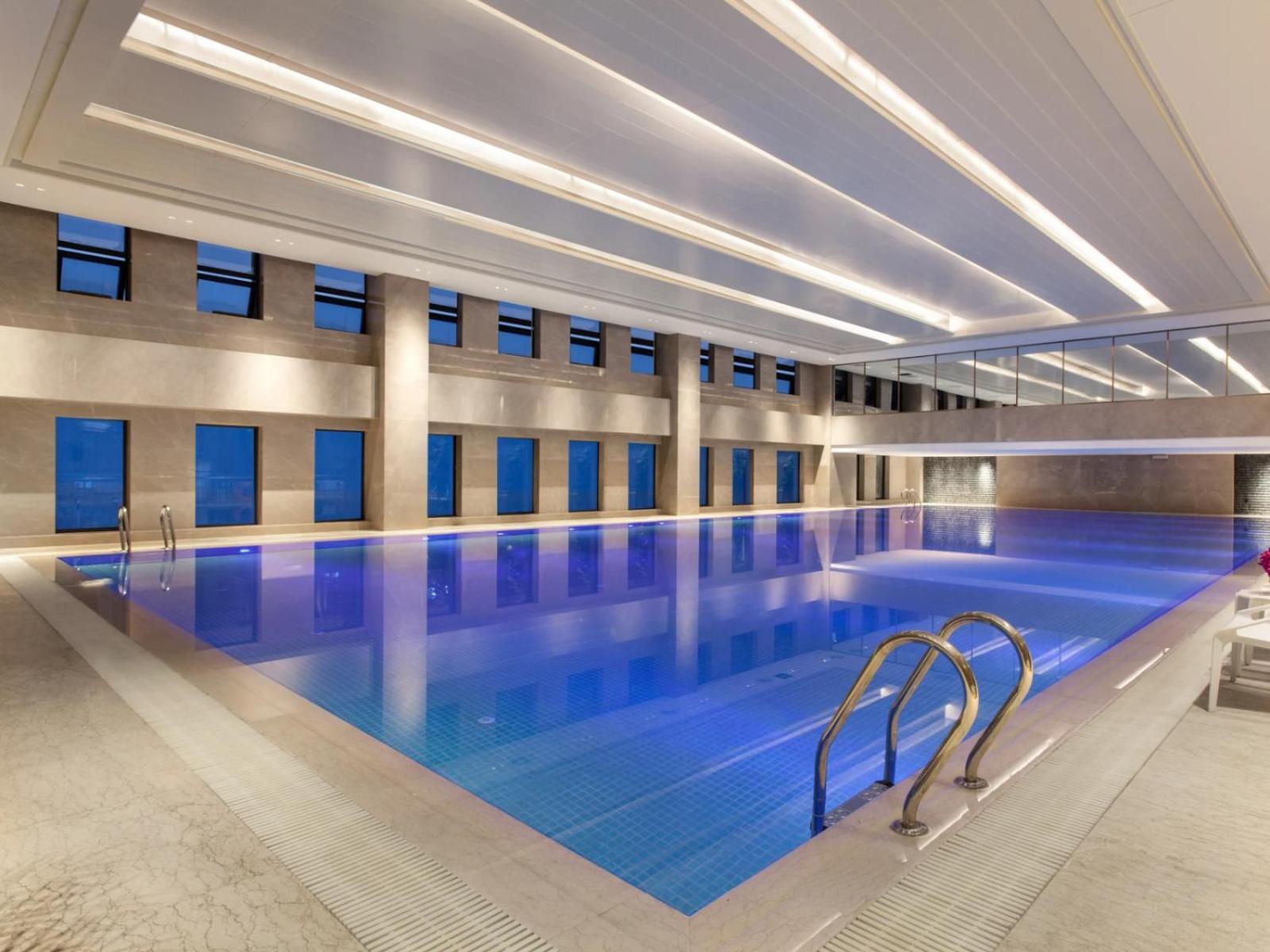 Отель Ramada Цзинань Экстерьер фото